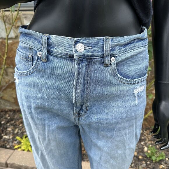 American Eagle Jeans Womens SIze 6 Mom Ripped Knees Medium Wash Straight Denim - Picture 4 of 6